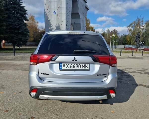 Міцубісі Аутлендер 2016 у Харкові на Automoto.ua Сірий Міцубісі Аутлендер, об'ємом двигуна 2.36 л та пробігом 224 тис. км за 14599 $, фото 3 на Automoto.ua