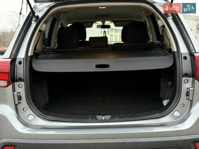 Серый Мицубиси Аутлендер, объемом двигателя 2.4 л и пробегом 148 тыс. км за 12500 $, фото 18 на Automoto.ua