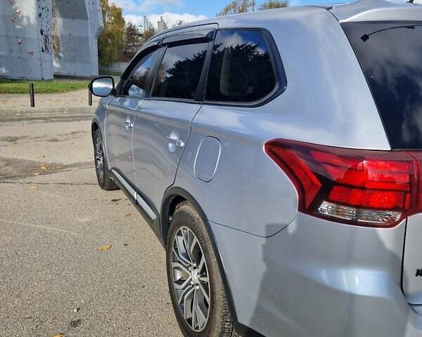 Міцубісі Аутлендер 2016 у Харкові на Automoto.ua Сірий Міцубісі Аутлендер, об'ємом двигуна 2.36 л та пробігом 224 тис. км за 14599 $, фото 12 на Automoto.ua