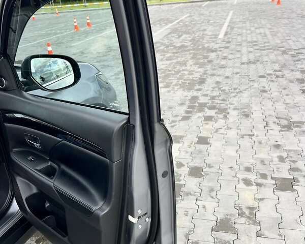 Сірий Міцубісі Аутлендер, об'ємом двигуна 2.27 л та пробігом 210 тис. км за 22000 $, фото 23 на Automoto.ua