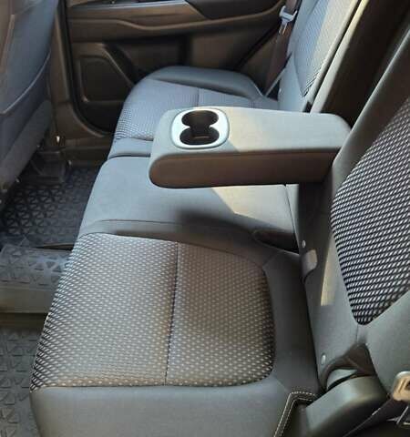 Серый Мицубиси Аутлендер, объемом двигателя 2 л и пробегом 44 тыс. км за 17900 $, фото 30 на Automoto.ua