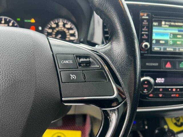 Серый Мицубиси Аутлендер, объемом двигателя 2.4 л и пробегом 160 тыс. км за 14900 $, фото 10 на Automoto.ua