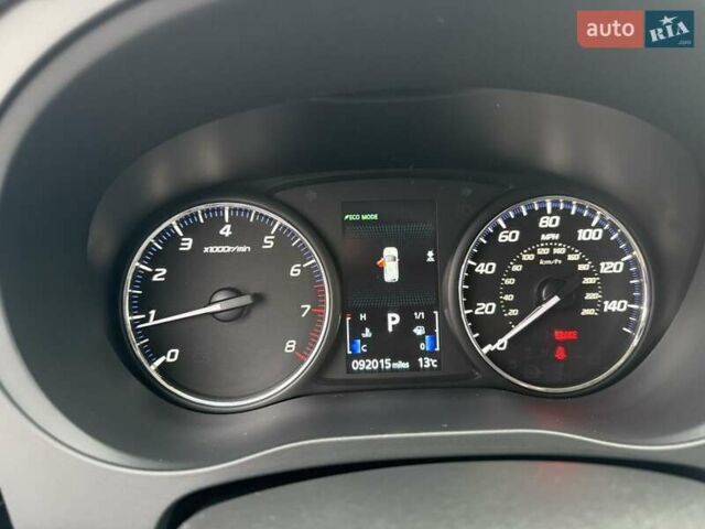 Сірий Міцубісі Аутлендер, об'ємом двигуна 2.36 л та пробігом 147 тис. км за 13200 $, фото 1 на Automoto.ua