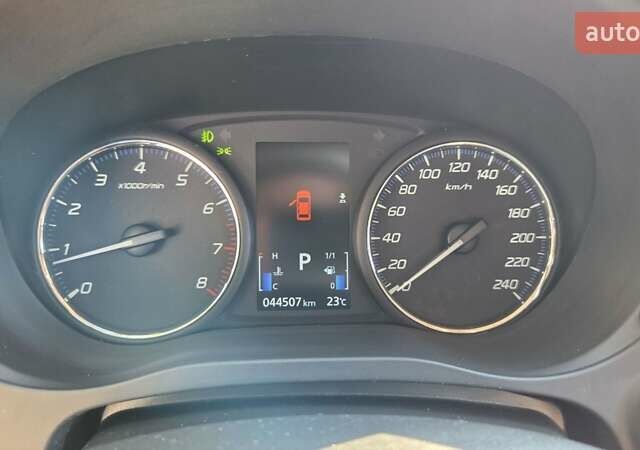 Серый Мицубиси Аутлендер, объемом двигателя 2 л и пробегом 44 тыс. км за 17900 $, фото 25 на Automoto.ua