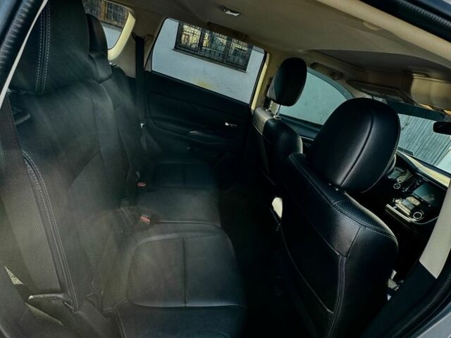 Серый Мицубиси Аутлендер, объемом двигателя 2.4 л и пробегом 125 тыс. км за 17800 $, фото 11 на Automoto.ua