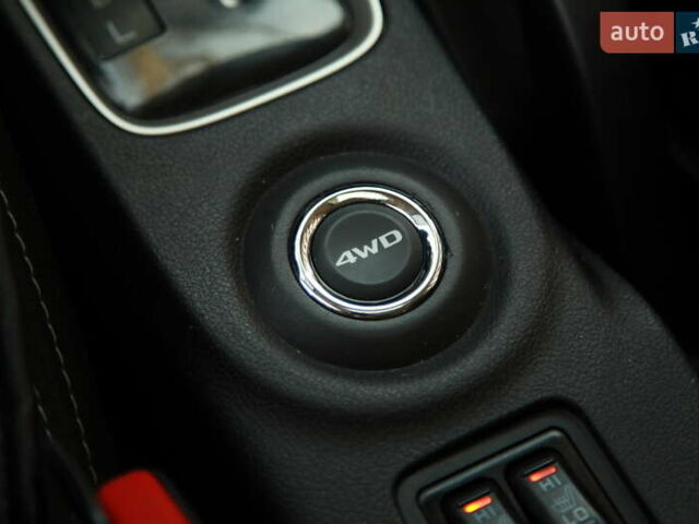 Серый Мицубиси Аутлендер, объемом двигателя 3 л и пробегом 190 тыс. км за 16700 $, фото 19 на Automoto.ua