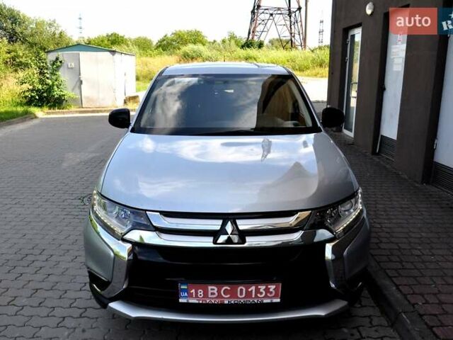 Міцубісі Аутлендер 2016 у Львові на Automoto.ua Сірий Міцубісі Аутлендер, об'ємом двигуна 2.36 л та пробігом 256 тис. км за 11700 $, фото 3 на Automoto.ua