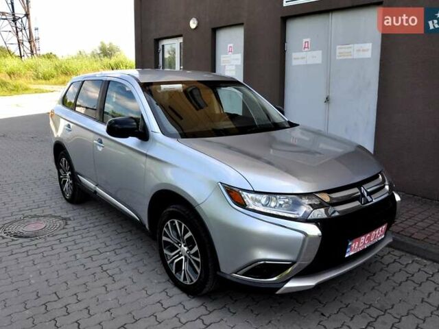 Міцубісі Аутлендер 2016 у Львові на Automoto.ua Сірий Міцубісі Аутлендер, об'ємом двигуна 2.36 л та пробігом 256 тис. км за 11700 $, фото 5 на Automoto.ua