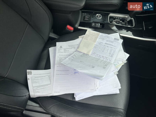 Серый Мицубиси Аутлендер, объемом двигателя 2.4 л и пробегом 189 тыс. км за 16950 $, фото 1 на Automoto.ua