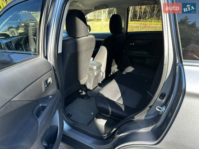 Сірий Міцубісі Аутлендер, об'ємом двигуна 2.2 л та пробігом 240 тис. км за 19600 $, фото 11 на Automoto.ua