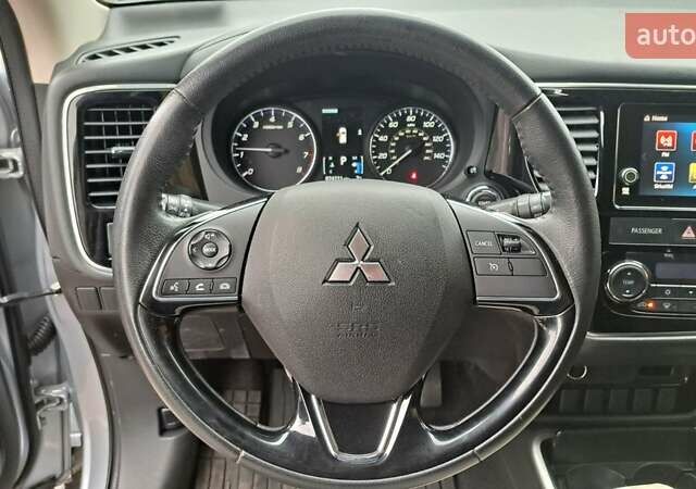 Серый Мицубиси Аутлендер, объемом двигателя 2.36 л и пробегом 120 тыс. км за 16100 $, фото 25 на Automoto.ua