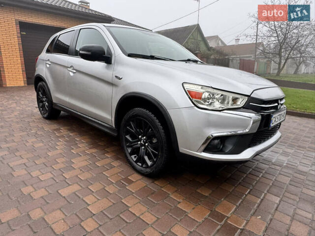 Серый Мицубиси Аутлендер, объемом двигателя 2 л и пробегом 161 тыс. км за 15500 $, фото 4 на Automoto.ua