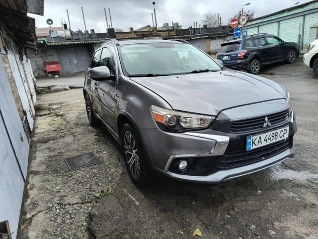 Сірий Міцубісі Аутлендер, об'ємом двигуна 2.4 л та пробігом 186 тис. км за 8800 $, фото 2 на Automoto.ua
