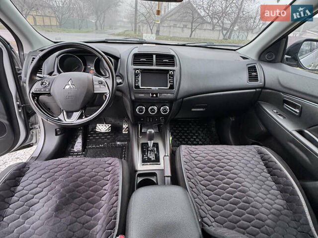 Серый Мицубиси Аутлендер, объемом двигателя 2 л и пробегом 161 тыс. км за 15500 $, фото 11 на Automoto.ua