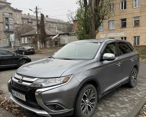 Сірий Міцубісі Аутлендер, об'ємом двигуна 2.36 л та пробігом 86 тис. км за 17000 $, фото 2 на Automoto.ua
