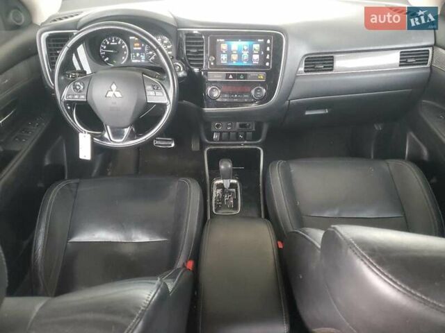 Серый Мицубиси Аутлендер, объемом двигателя 2.36 л и пробегом 154 тыс. км за 2700 $, фото 7 на Automoto.ua