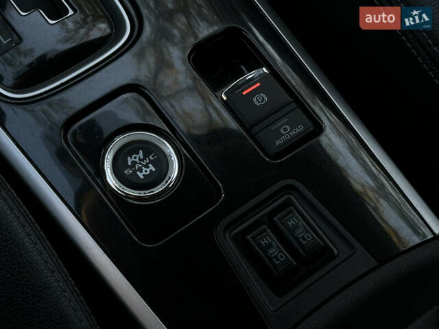 Серый Мицубиси Аутлендер, объемом двигателя 2.4 л и пробегом 167 тыс. км за 15999 $, фото 23 на Automoto.ua