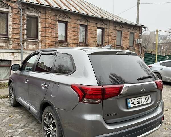 Сірий Міцубісі Аутлендер, об'ємом двигуна 2.36 л та пробігом 86 тис. км за 17000 $, фото 7 на Automoto.ua