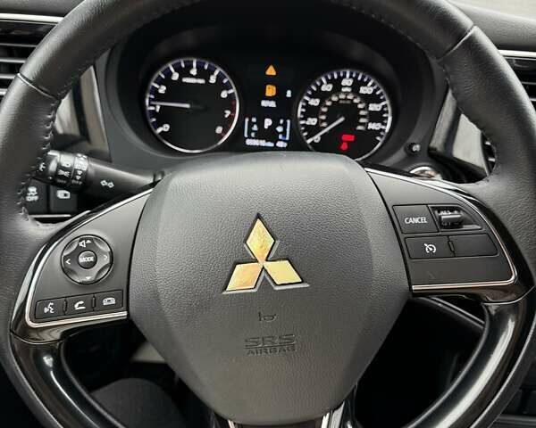 Сірий Міцубісі Аутлендер, об'ємом двигуна 2.36 л та пробігом 86 тис. км за 17000 $, фото 18 на Automoto.ua