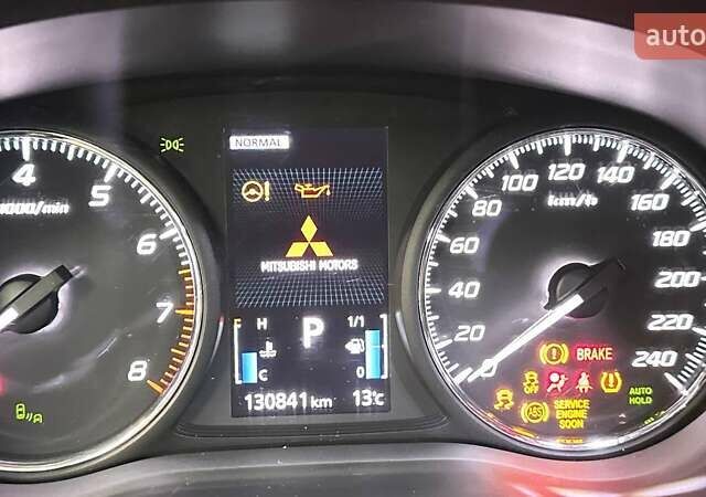 Серый Мицубиси Аутлендер, объемом двигателя 3 л и пробегом 130 тыс. км за 16750 $, фото 22 на Automoto.ua