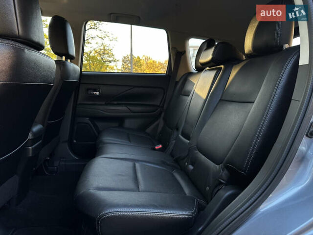 Серый Мицубиси Аутлендер, объемом двигателя 2.4 л и пробегом 167 тыс. км за 15999 $, фото 17 на Automoto.ua