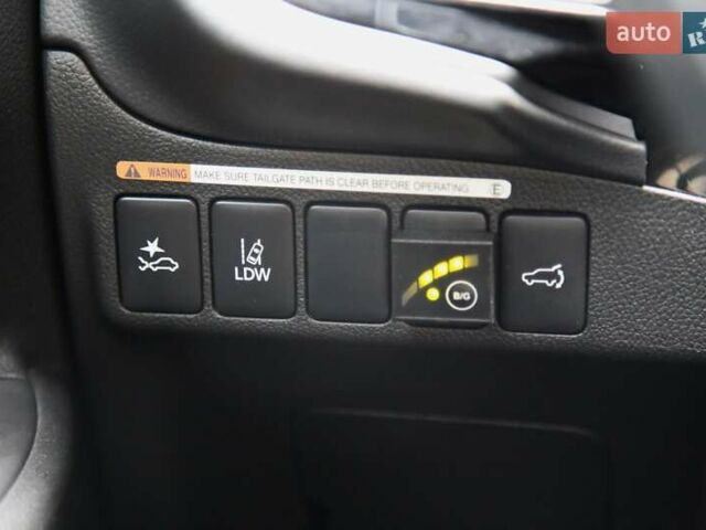 Серый Мицубиси Аутлендер, объемом двигателя 3 л и пробегом 195 тыс. км за 16900 $, фото 22 на Automoto.ua