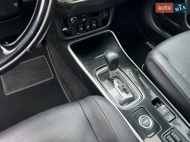 Серый Мицубиси Аутлендер, объемом двигателя 2.4 л и пробегом 189 тыс. км за 16950 $, фото 60 на Automoto.ua