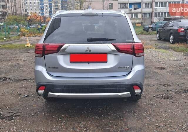 Серый Мицубиси Аутлендер, объемом двигателя 2.36 л и пробегом 120 тыс. км за 16100 $, фото 27 на Automoto.ua