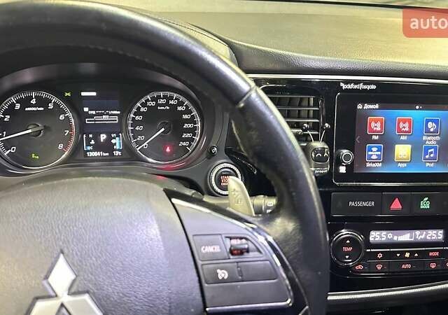 Серый Мицубиси Аутлендер, объемом двигателя 3 л и пробегом 130 тыс. км за 16750 $, фото 21 на Automoto.ua