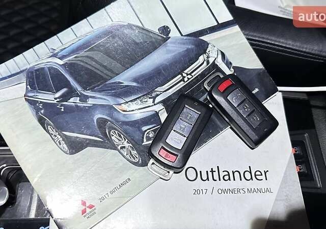 Серый Мицубиси Аутлендер, объемом двигателя 3 л и пробегом 130 тыс. км за 16750 $, фото 34 на Automoto.ua