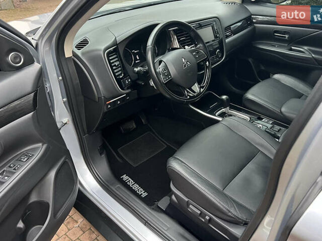 Серый Мицубиси Аутлендер, объемом двигателя 2.4 л и пробегом 189 тыс. км за 16950 $, фото 42 на Automoto.ua