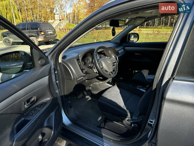 Сірий Міцубісі Аутлендер, об'ємом двигуна 2.2 л та пробігом 240 тис. км за 19600 $, фото 9 на Automoto.ua