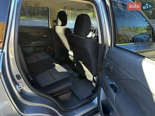 Сірий Міцубісі Аутлендер, об'ємом двигуна 2.2 л та пробігом 240 тис. км за 19600 $, фото 15 на Automoto.ua