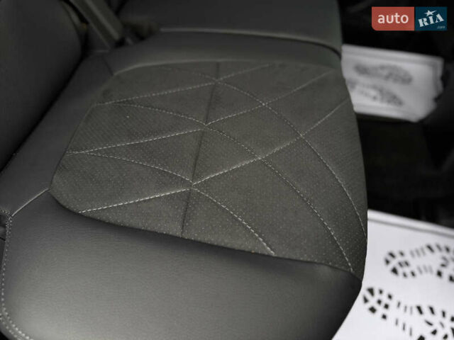 Серый Мицубиси Аутлендер, объемом двигателя 2.2 л и пробегом 152 тыс. км за 17500 $, фото 72 на Automoto.ua