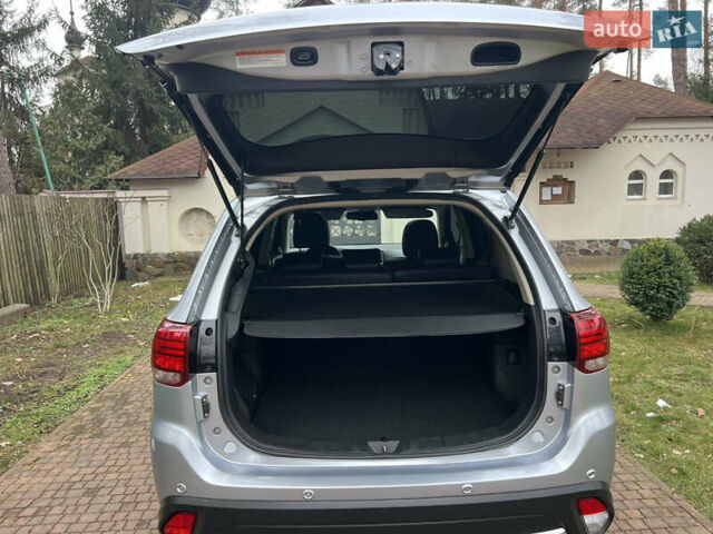 Серый Мицубиси Аутлендер, объемом двигателя 2.4 л и пробегом 189 тыс. км за 16950 $, фото 31 на Automoto.ua