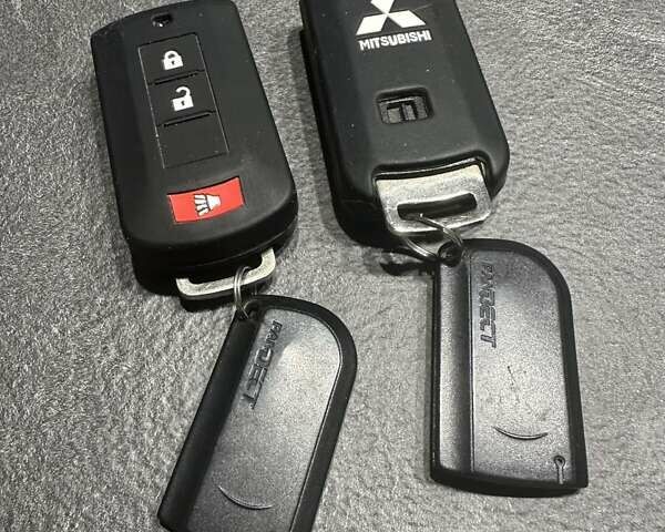 Серый Мицубиси Аутлендер, объемом двигателя 2.36 л и пробегом 85 тыс. км за 17500 $, фото 35 на Automoto.ua