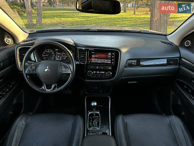 Серый Мицубиси Аутлендер, объемом двигателя 2.4 л и пробегом 167 тыс. км за 15999 $, фото 20 на Automoto.ua