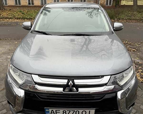 Сірий Міцубісі Аутлендер, об'ємом двигуна 2.36 л та пробігом 86 тис. км за 17000 $, фото 10 на Automoto.ua