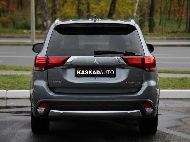 Серый Мицубиси Аутлендер, объемом двигателя 3 л и пробегом 195 тыс. км за 16900 $, фото 4 на Automoto.ua