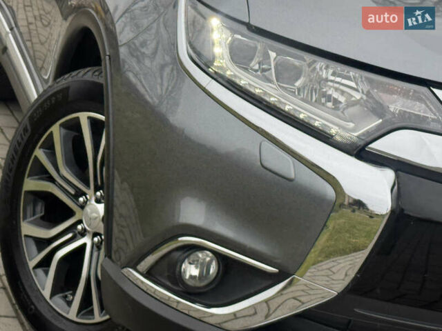 Серый Мицубиси Аутлендер, объемом двигателя 2.2 л и пробегом 152 тыс. км за 17800 $, фото 8 на Automoto.ua