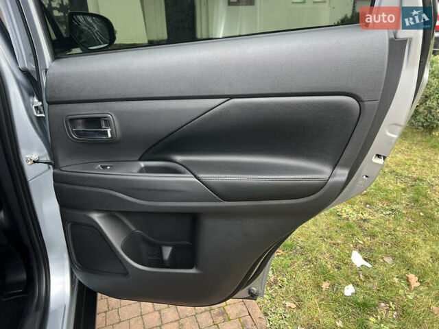 Серый Мицубиси Аутлендер, объемом двигателя 2.4 л и пробегом 189 тыс. км за 16950 $, фото 93 на Automoto.ua