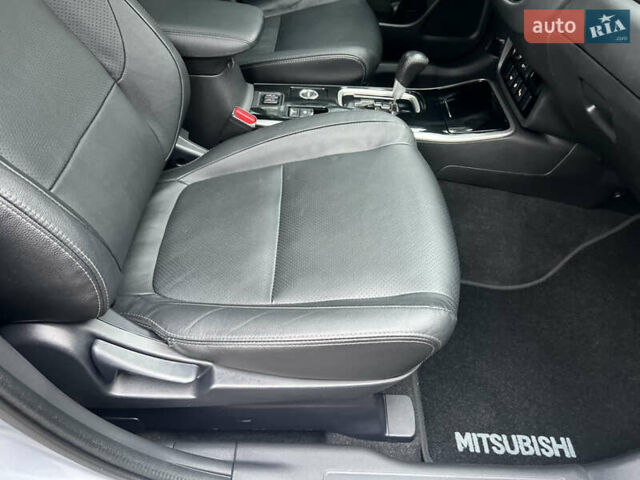 Серый Мицубиси Аутлендер, объемом двигателя 2.4 л и пробегом 189 тыс. км за 16950 $, фото 107 на Automoto.ua