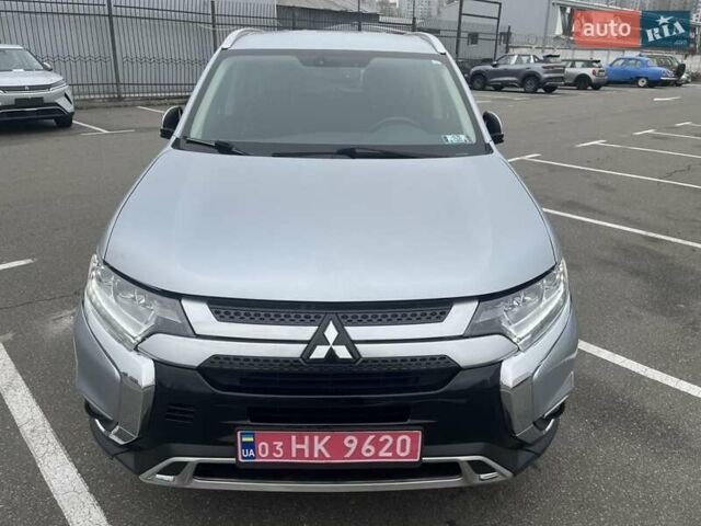 Серый Мицубиси Аутлендер, объемом двигателя 2.36 л и пробегом 120 тыс. км за 16100 $, фото 13 на Automoto.ua