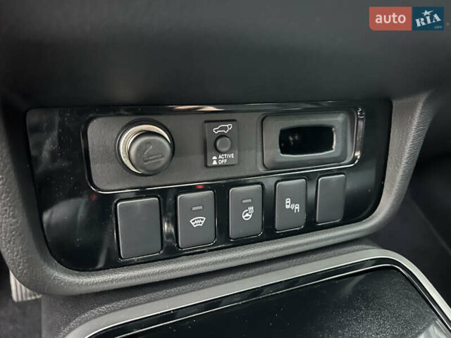 Серый Мицубиси Аутлендер, объемом двигателя 2.4 л и пробегом 189 тыс. км за 16950 $, фото 71 на Automoto.ua