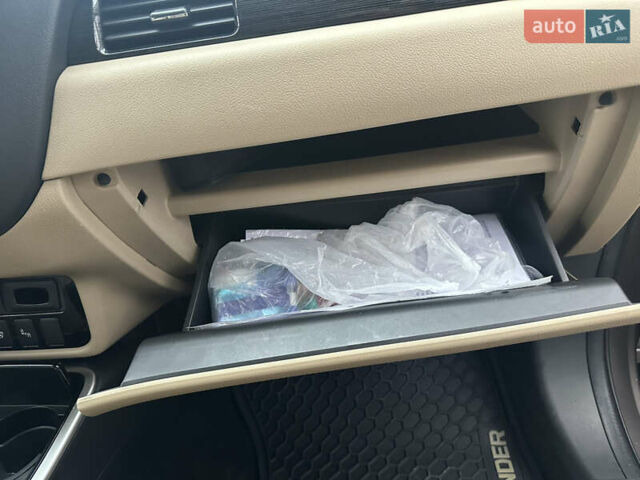 Сірий Міцубісі Аутлендер, об'ємом двигуна 2.36 л та пробігом 48 тис. км за 18000 $, фото 18 на Automoto.ua
