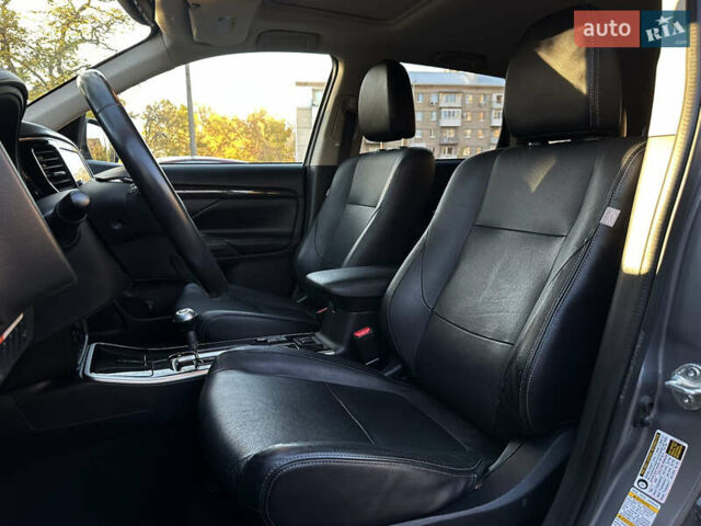 Серый Мицубиси Аутлендер, объемом двигателя 2.4 л и пробегом 167 тыс. км за 15999 $, фото 14 на Automoto.ua