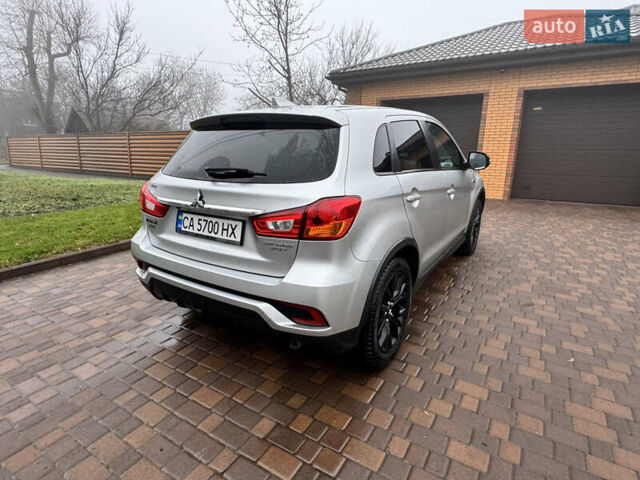 Серый Мицубиси Аутлендер, объемом двигателя 2 л и пробегом 161 тыс. км за 15500 $, фото 9 на Automoto.ua