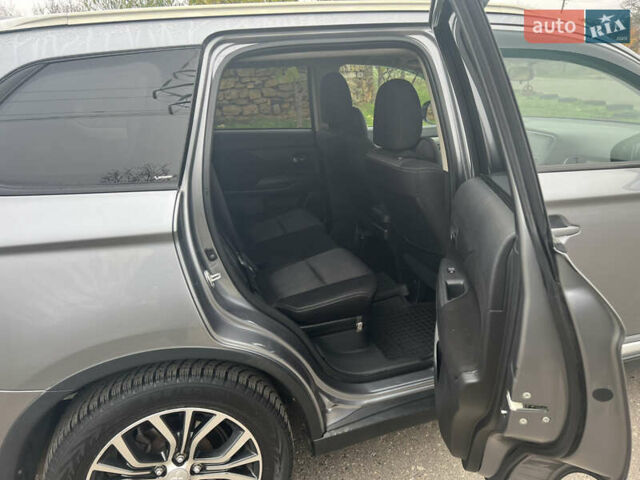 Серый Мицубиси Аутлендер, объемом двигателя 2.36 л и пробегом 85 тыс. км за 15500 $, фото 15 на Automoto.ua