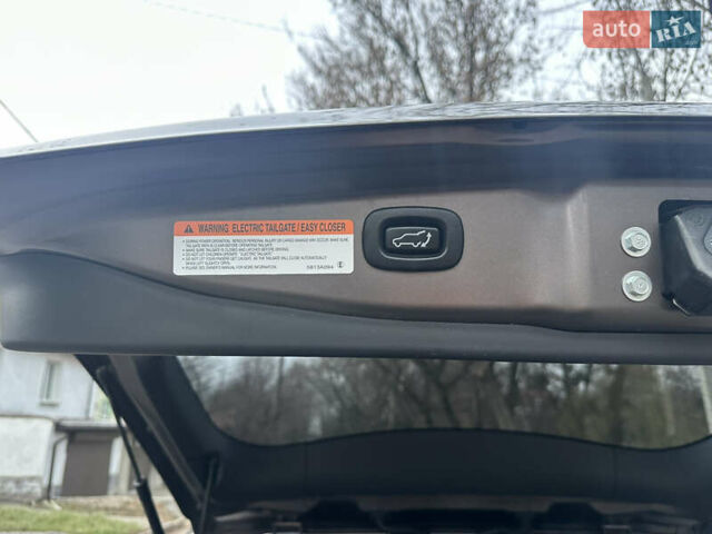 Сірий Міцубісі Аутлендер, об'ємом двигуна 2.36 л та пробігом 48 тис. км за 18000 $, фото 6 на Automoto.ua