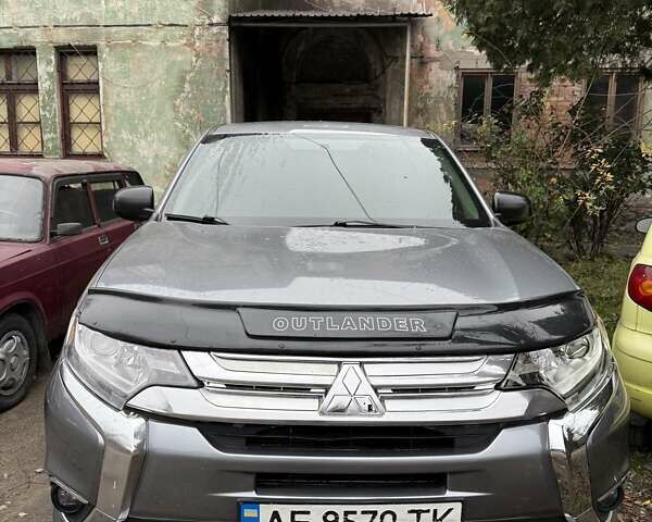 Сірий Міцубісі Аутлендер, об'ємом двигуна 2.36 л та пробігом 162 тис. км за 12300 $, фото 9 на Automoto.ua